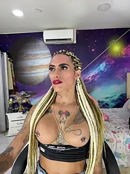 Nella_Dolls's room