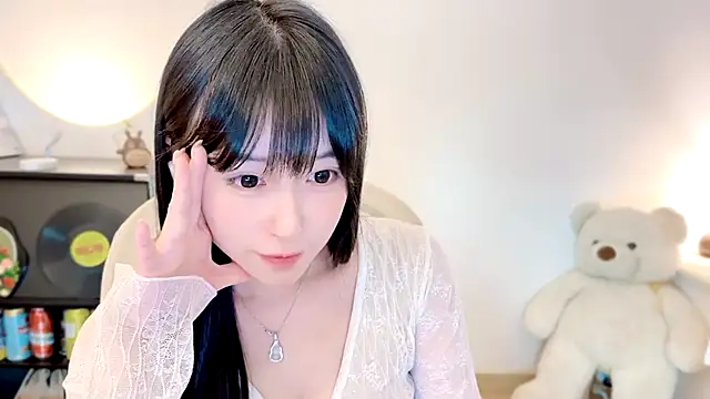 Onechestnut live webcam show
