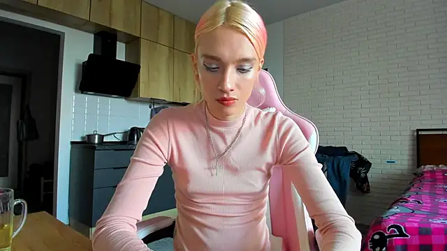 _Alice_Kitty live webcam show