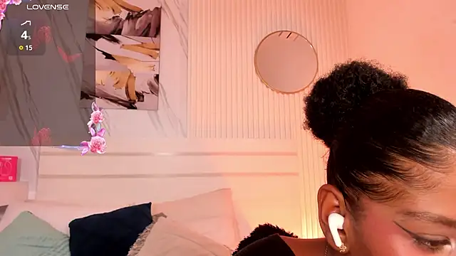 Afro_Luna webcam