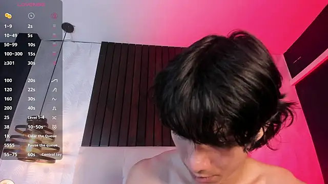 cheys_mast (M twink) - Bouncing naked booty