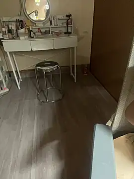 Mina048 webcam