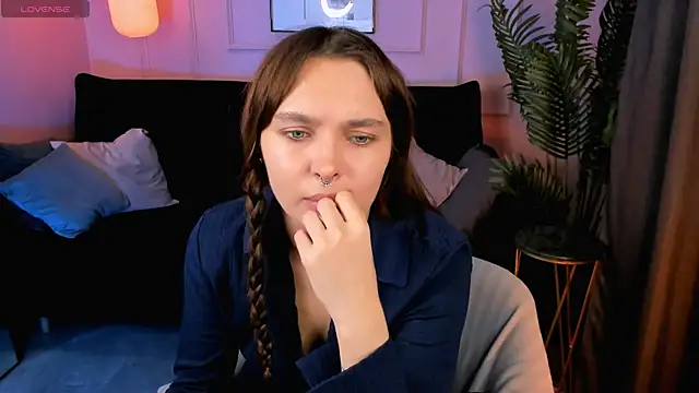 ChloeSunny webcam