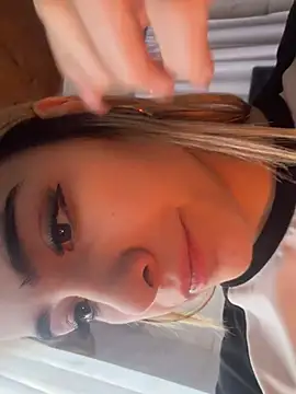 Nenitatierna1 live webcam show