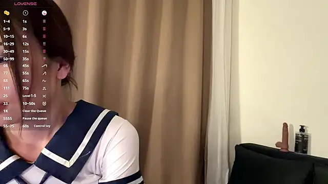 Ur_neighbor_Kira live webcam show
