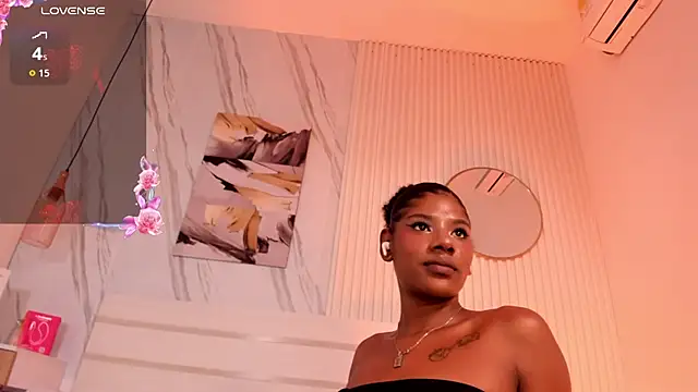Afro_Luna webcam
