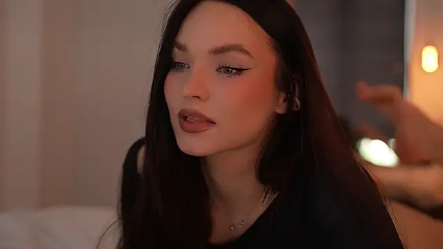 ibiddi (F young) - Glass dildo in pussy
