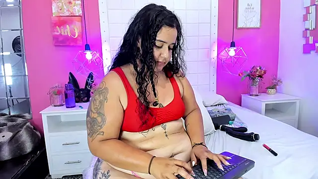 naomi_taylor27 webcam