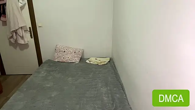 JuliaPierce webcam