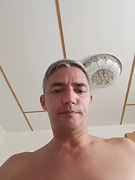 HotRamis83 live cam on StripChat