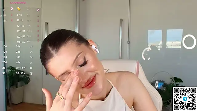 Skinny_Alice webcam
