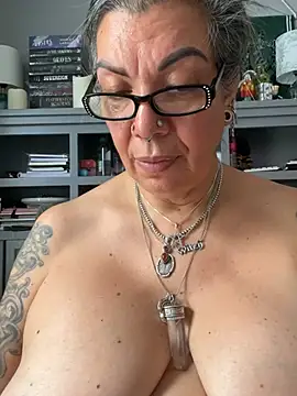 dieseldame1313 webcam