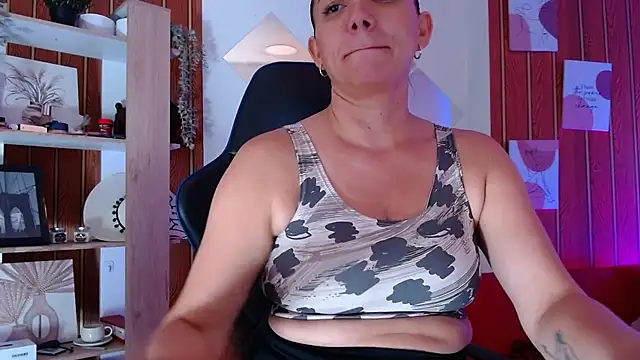 milfsecret69 webcam