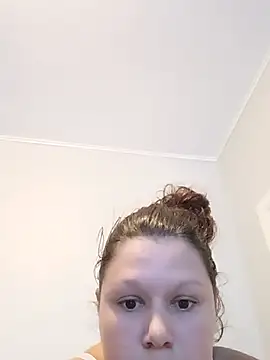 GlitterAuburn webcam