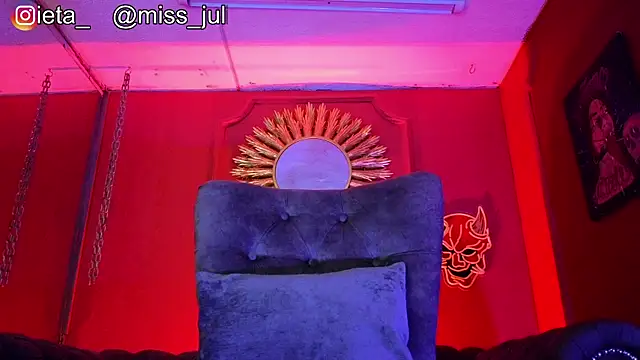 Julieta_Russell webcam
