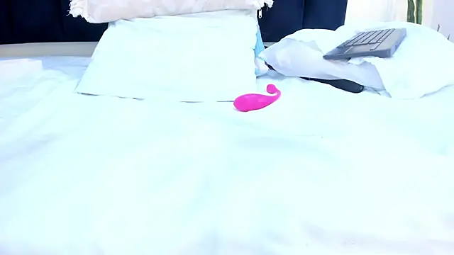 mayaevansmg live webcam show
