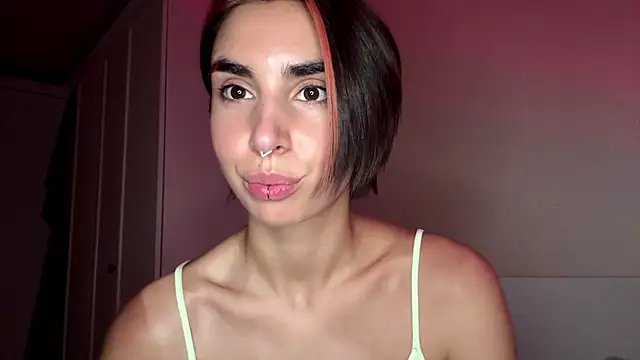 JessiaRuezga live cam on StripChat