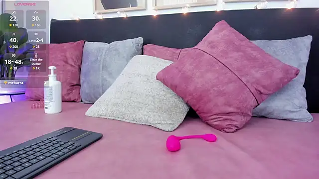 Pauline_Peach live webcam show
