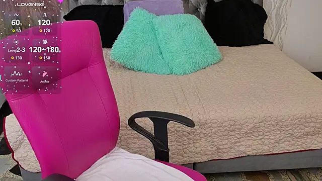 katt_eyes__ webcam