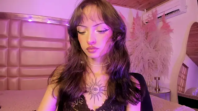 MaddieStark live cam on StripChat