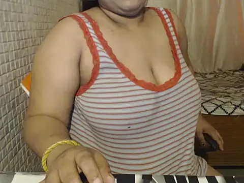 Oh_Maya webcam