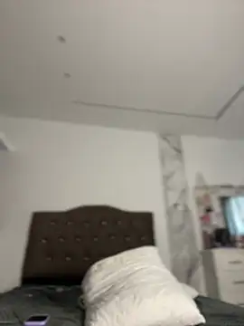 alysson_18 live cam on StripChat