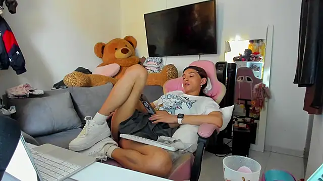 Lawrncesofiets live sex cam