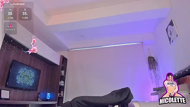 nicolette_tay live sex cam