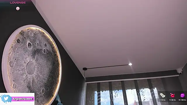 Sarajames live webcam show