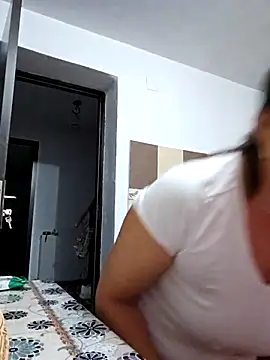 IsabelleCraft live webcam show