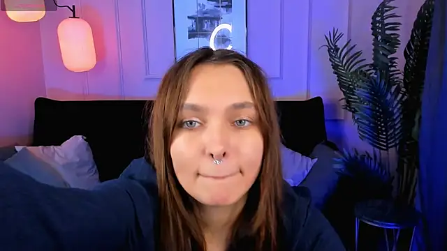 ChloeSunny webcam