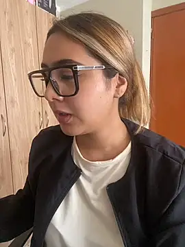 Miabonnett_ webcam
