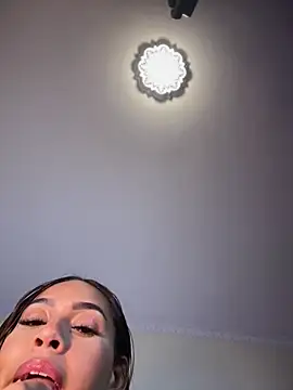 SiennaChalmers webcam