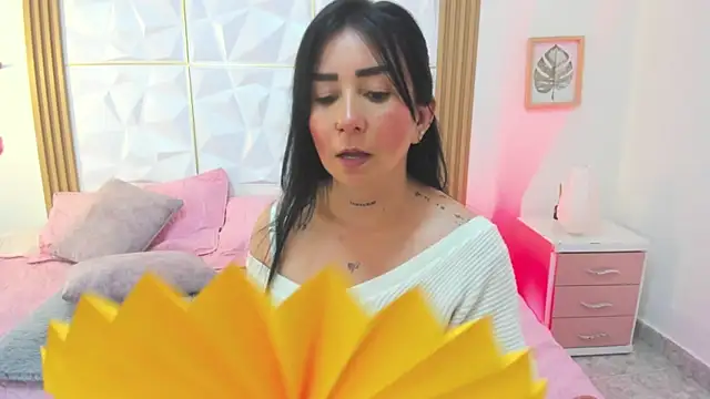 Anniee_333 webcam