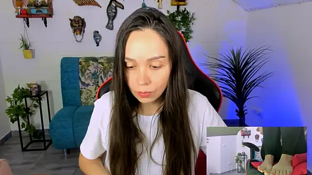 OliviaWeles webcam