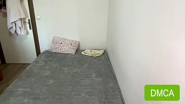 JuliaPierce webcam