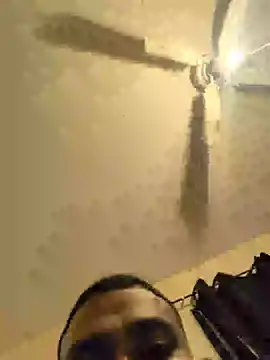 Cnutt310 live cam