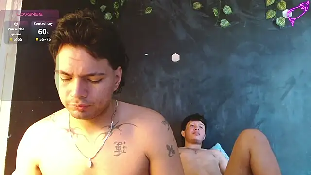 Henry_villa23 live cam on StripChat