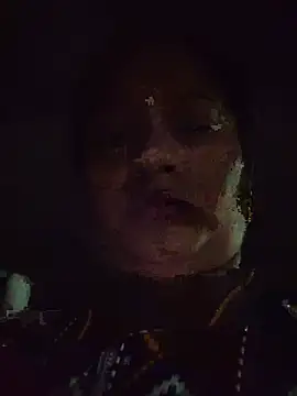 yamini1431 live cam on StripChat