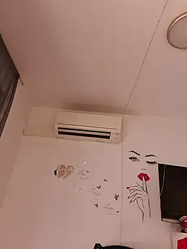 SweetSun69 webcam