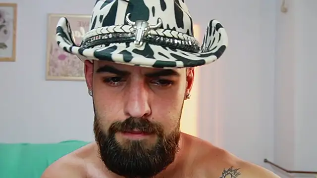 HairyRobxxx webcam
