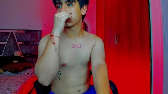 Maximo_Miller live cam on StripChat