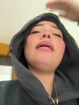 ArianaRougee webcam