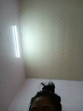 Jess-009 webcam