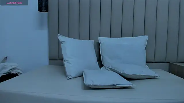 Stephi_Moon webcam
