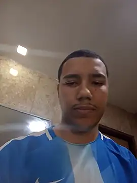 Arthurtani14 live cam on StripChat