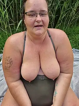 XxGipsyxX live cam on StripChat