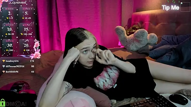 Lesi_Moonie01 webcam
