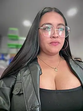Mia_Risky-1 live webcam show