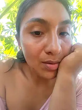 Uvit live webcam show
